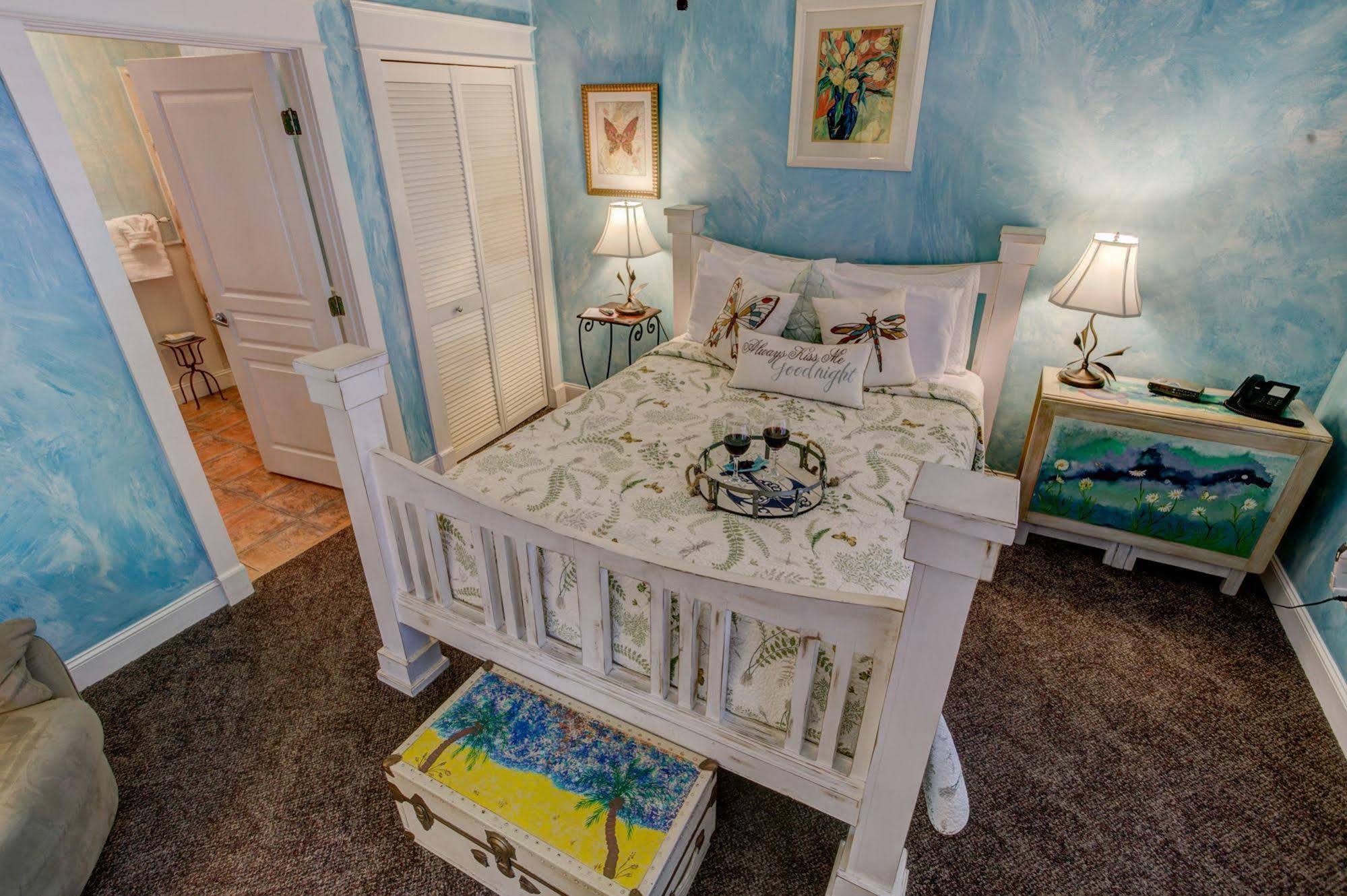 Anchor Inn Nsb Bed And Breakfast New Smyrna Beach Exterior photo
